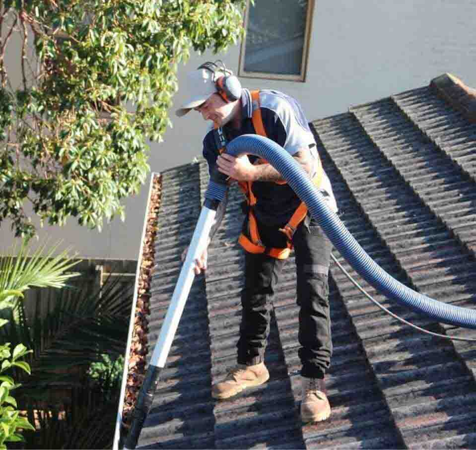 Roof Gutter cleaning melbourne