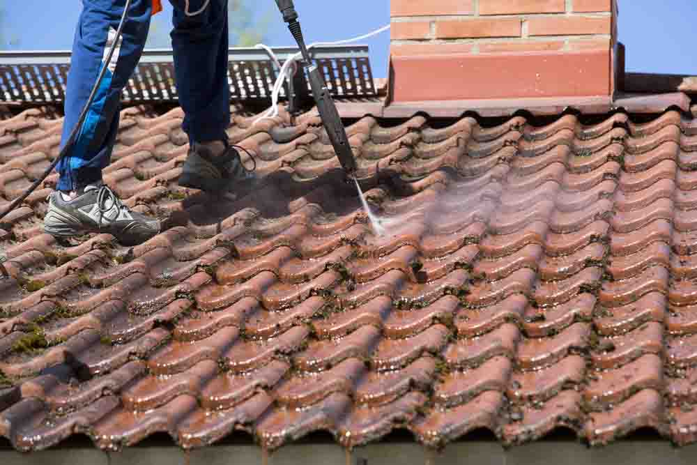 high pressure roof cleaning canberra